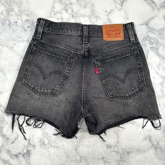 Levi's Wedgie Short in Bling Bling - Picture 4 of 12